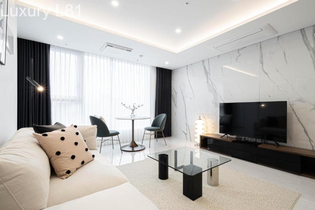 Angia Luxury Apartment Inside Landmark 81 Tower Ho Chi Minh Zewnętrze zdjęcie